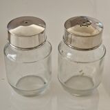 Salerons with support