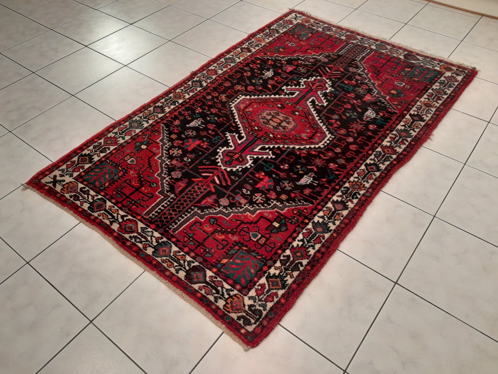 Handmade hamadan persian carpet 185x115cm