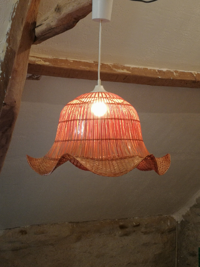 Suspension en rotin vintage forme tulipe