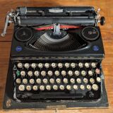Triumph Perfekt typewriter