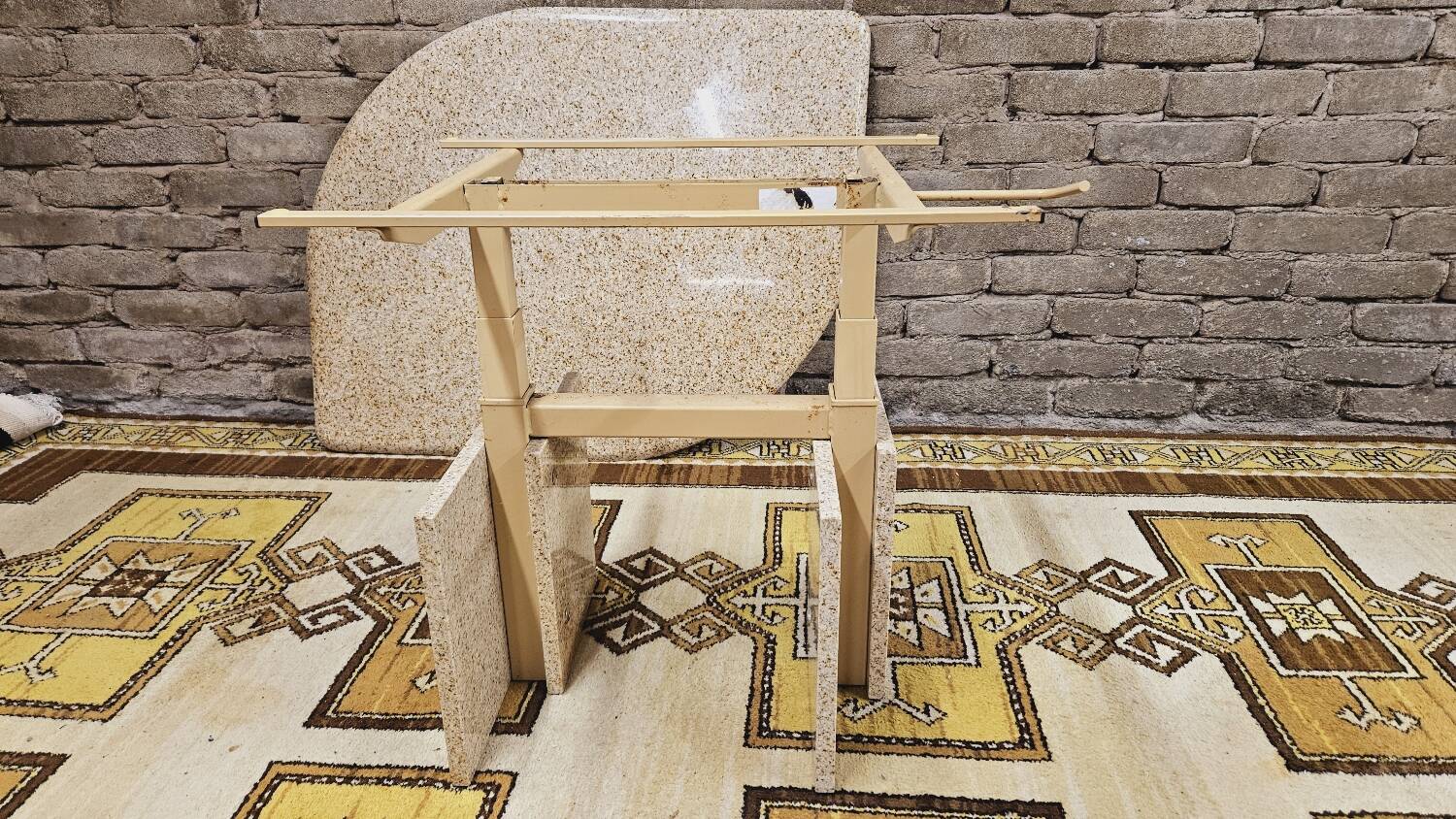 Eye-shaped marble coffee table