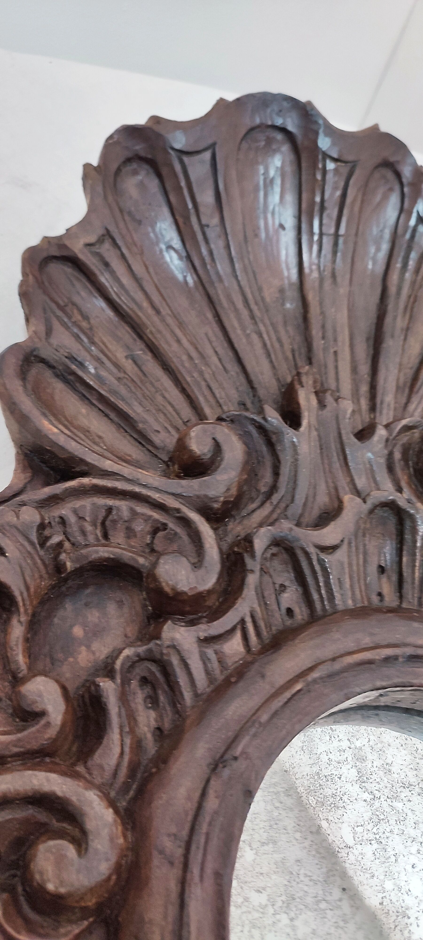 Miroir en bois sculpté Espagne années 1940 44x65cm