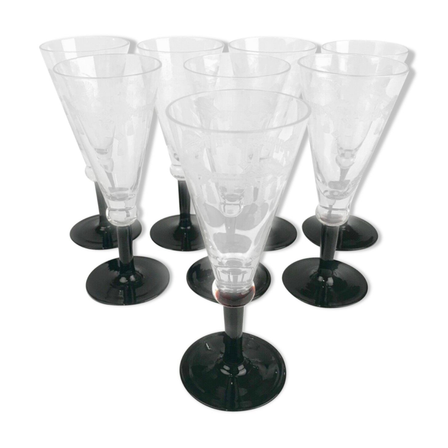 Set of 8 old glasses engraved black feet