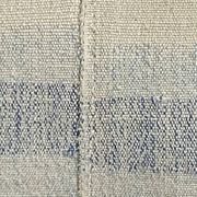 Coussin artisanal en toile ancienne style Kilim