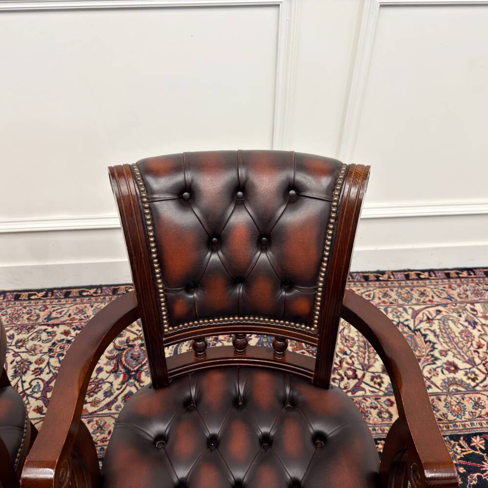 Ensemble de chaises de bureau anglaises bordeaux