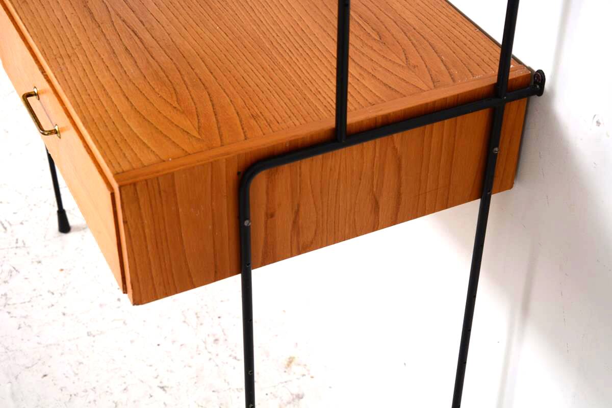 Omnia shelving system / self-supporting modular secretary desk in teak, dating from the 1960s.