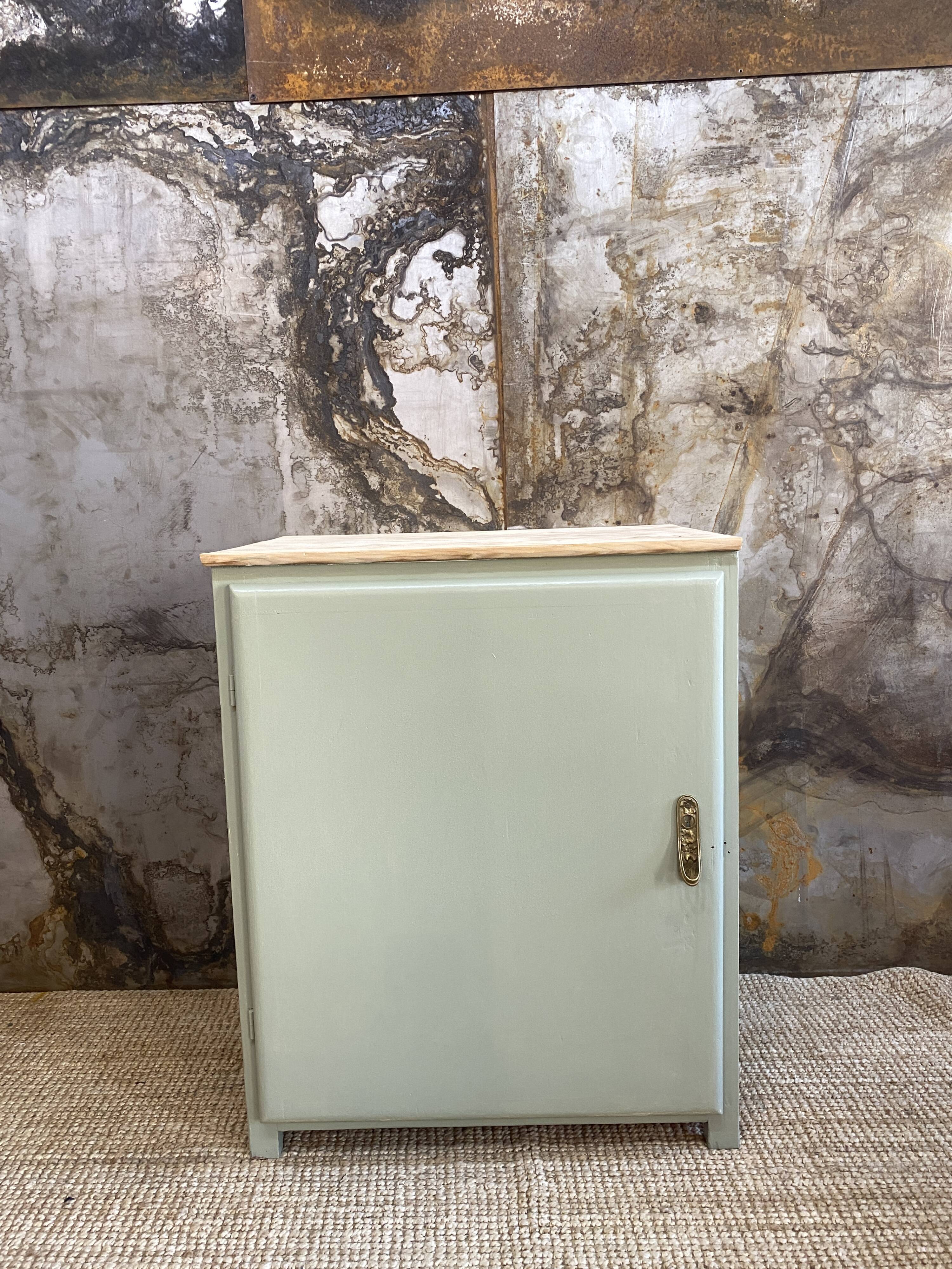 Buffet wood brut & celadon green