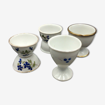 Lot de 4 coquetiers en porcelaine