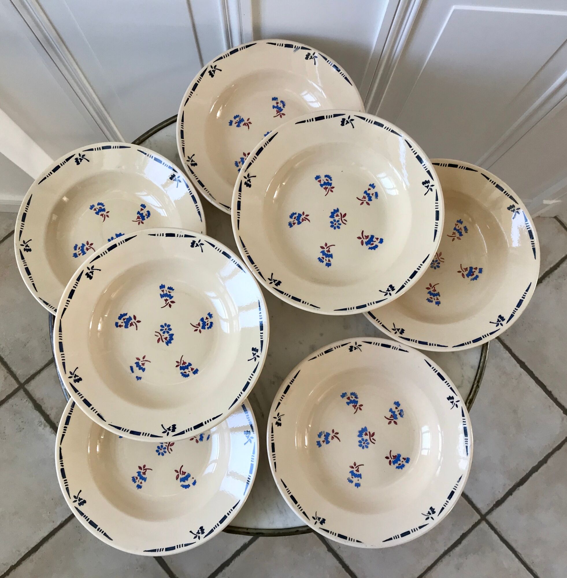 Set of 7 hollow plates k&g lunéville model "flore" 30s