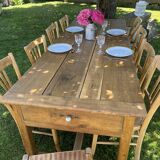 Farm table