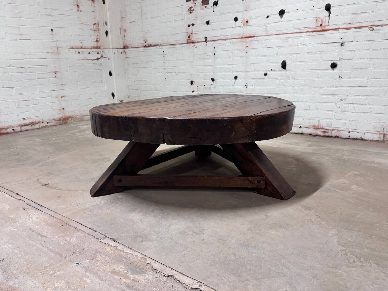 Vintage round oak coffee table, brutalist wabi-sabi, 1950s.