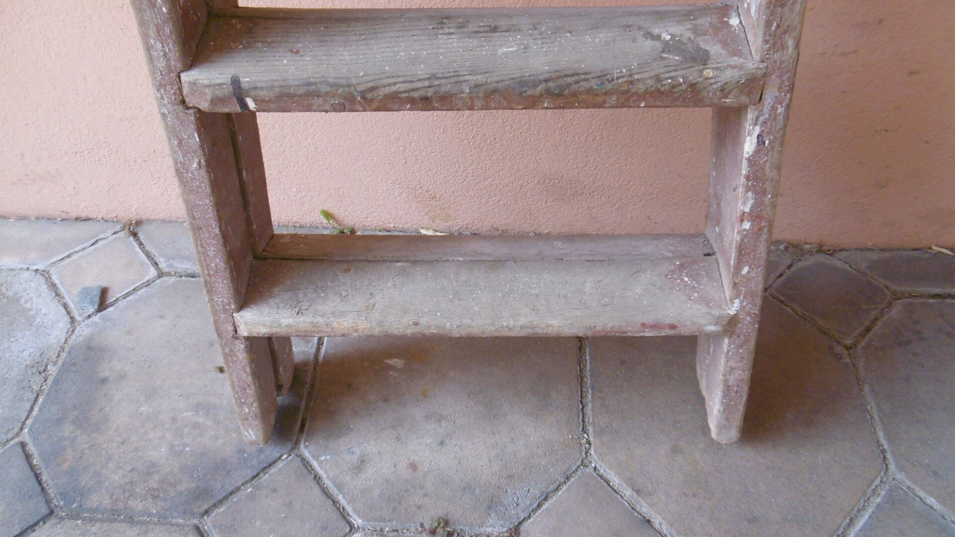 Painter's old steplady