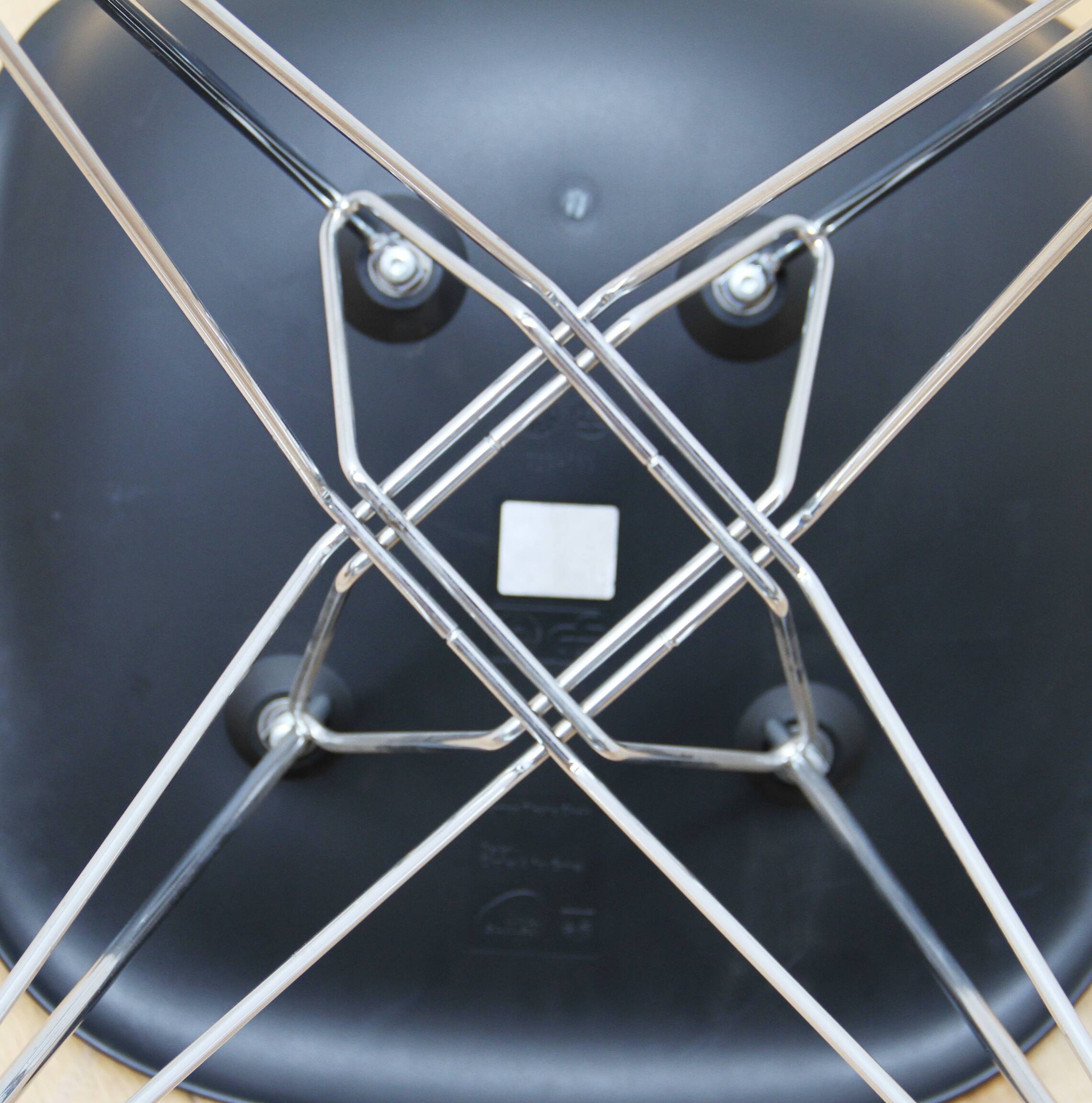 DSR chair, Charles & Ray Eames, Vitra