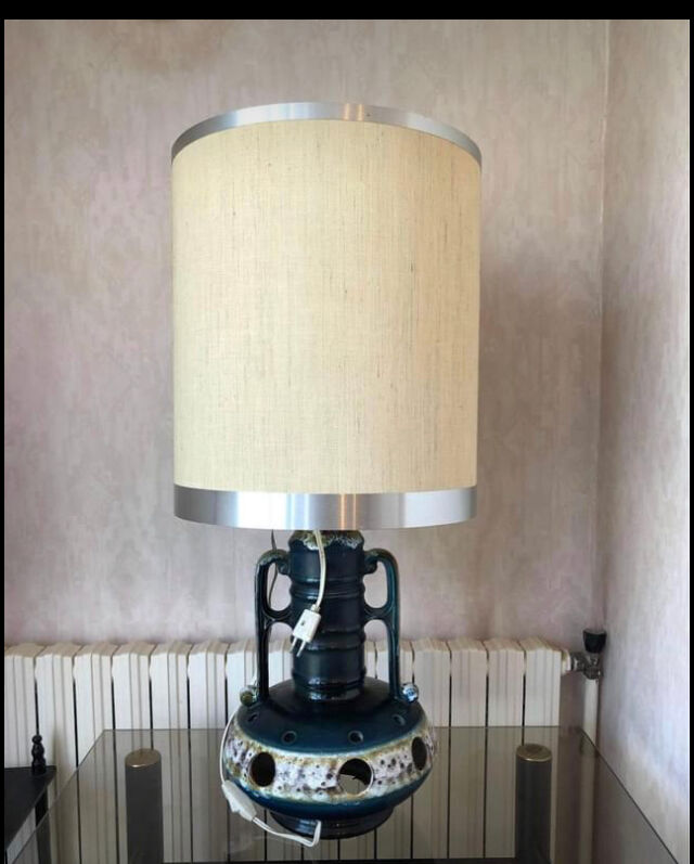 Electrified entlifted sandstone lamp foot