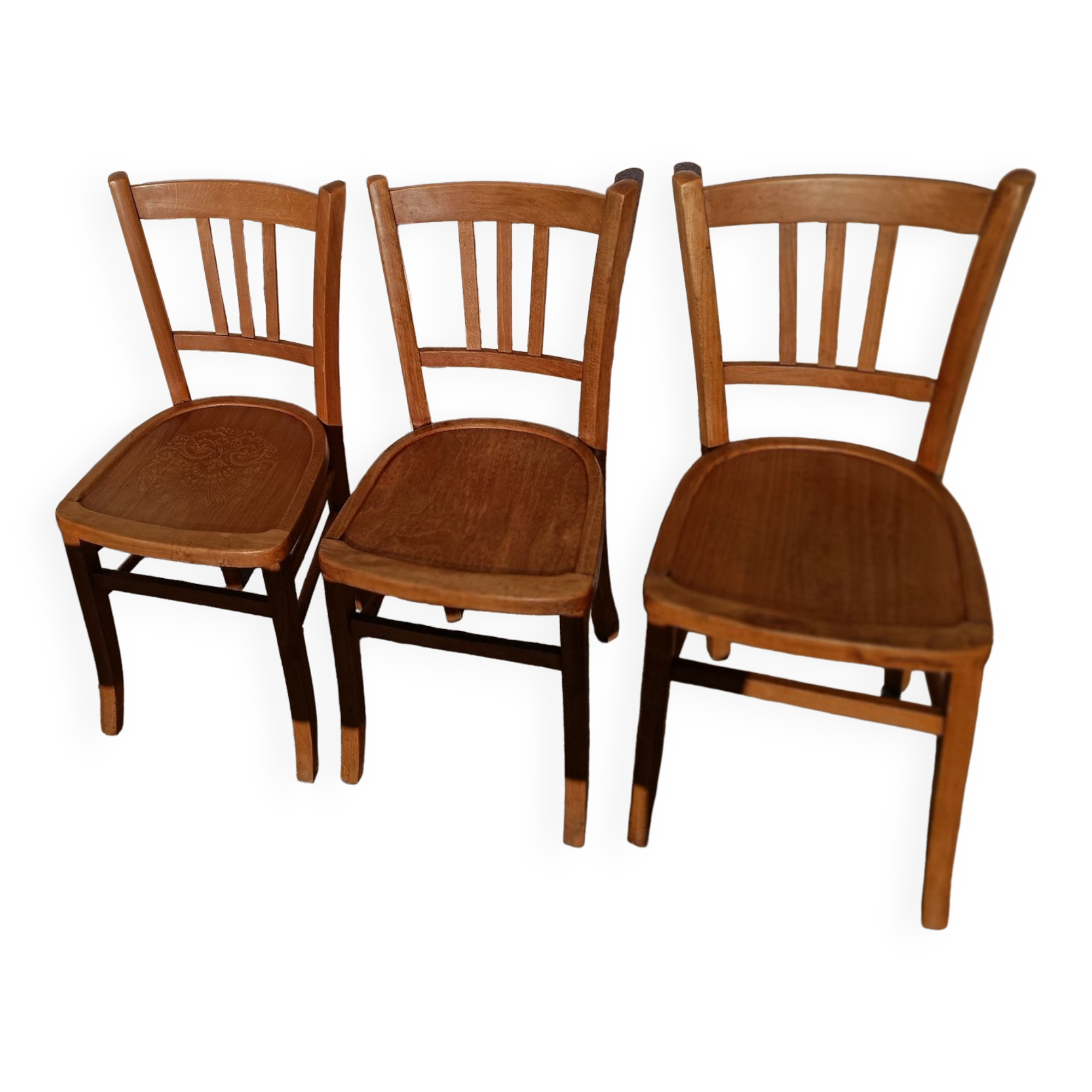 Set of 3 Luterma chiseled bistro chairs