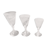 Former service of 30 engraved crystal foot glasses