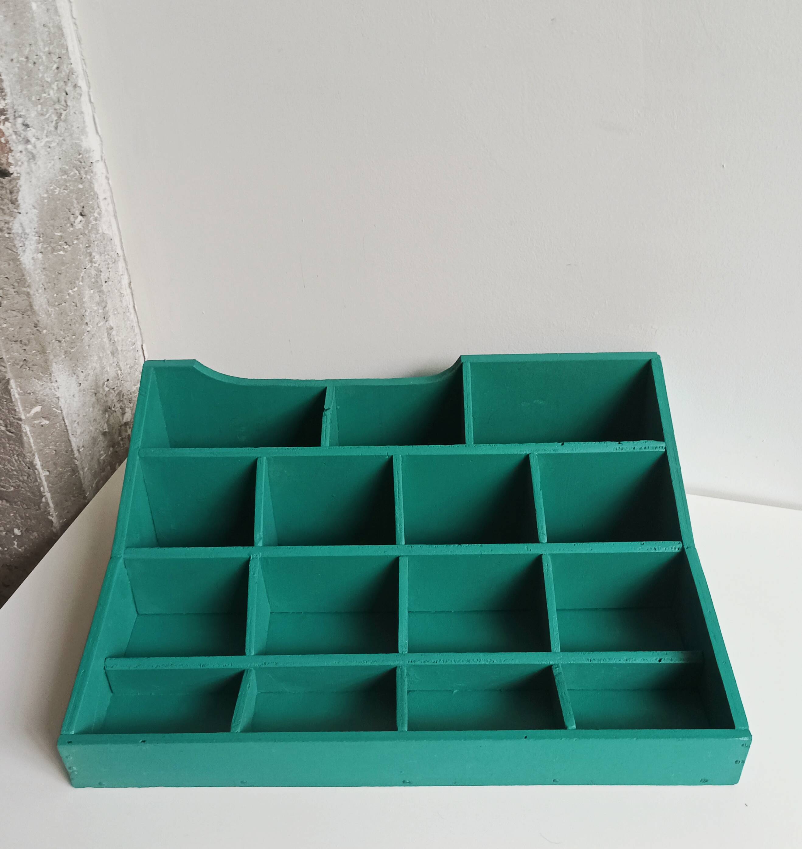 Small workshop cabinet with lockers