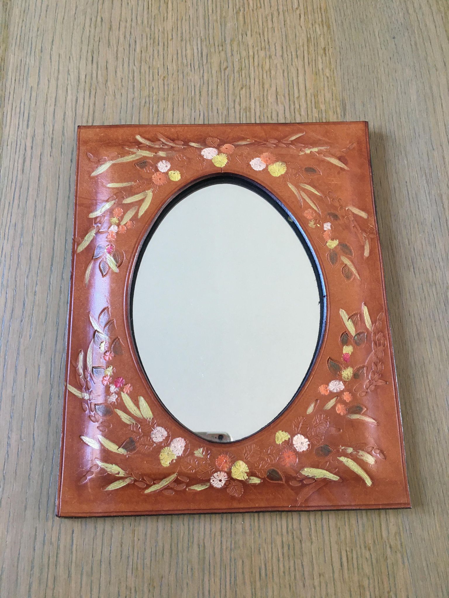 Vintage mirror all in leather 25x20cm