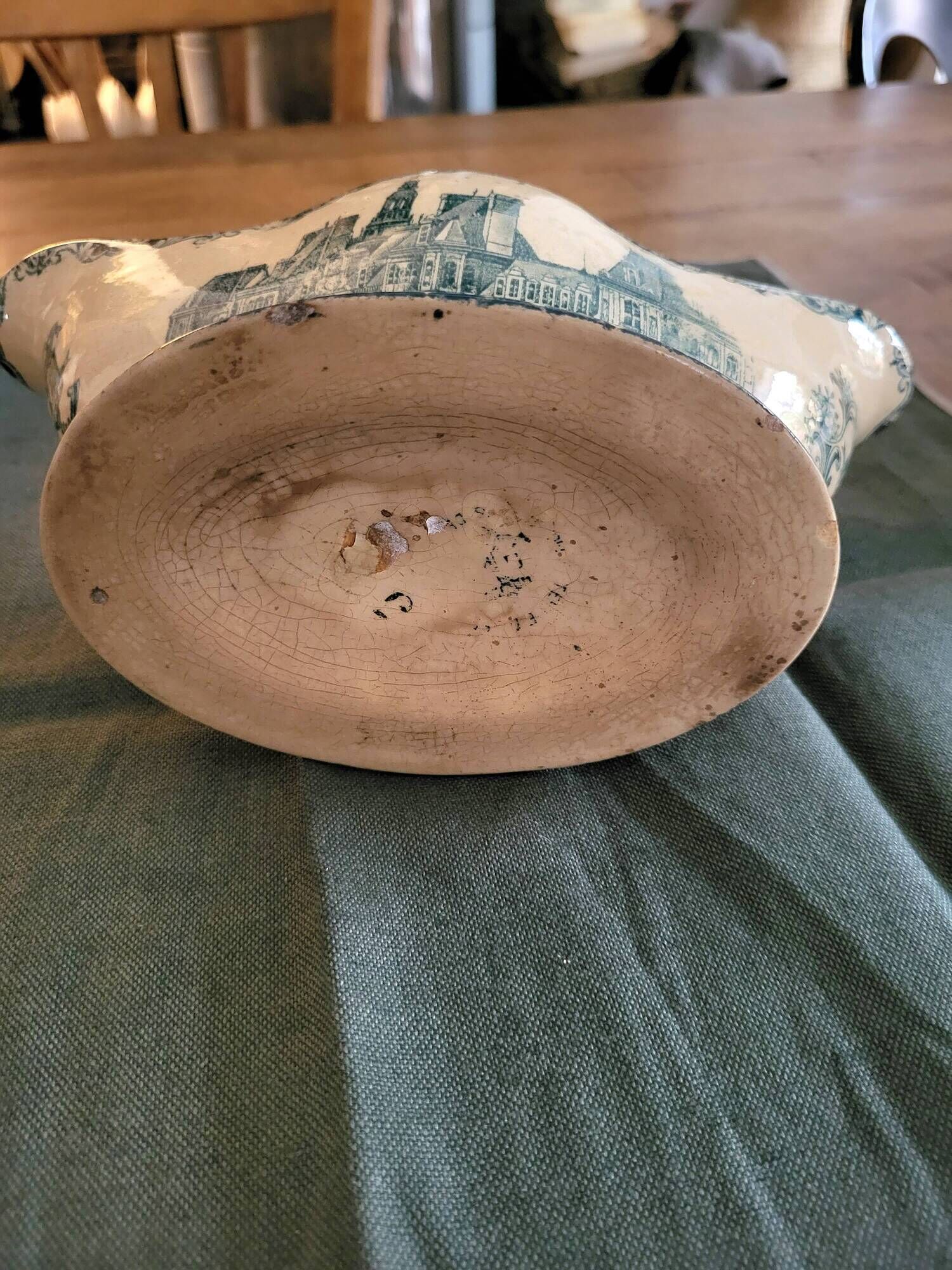 Saucière terre de fer 1848
