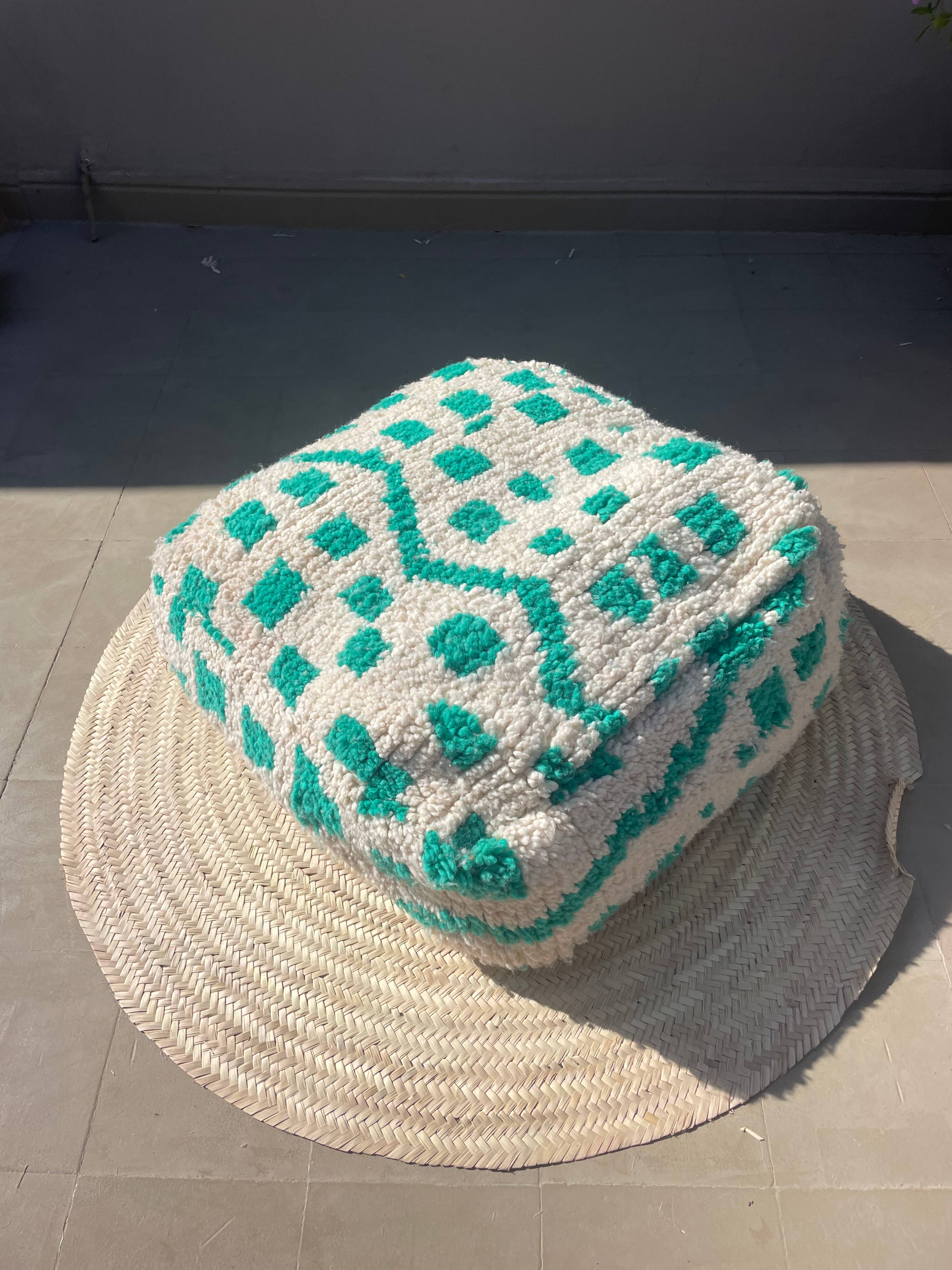 Checkered wool pouf – turquoise and white