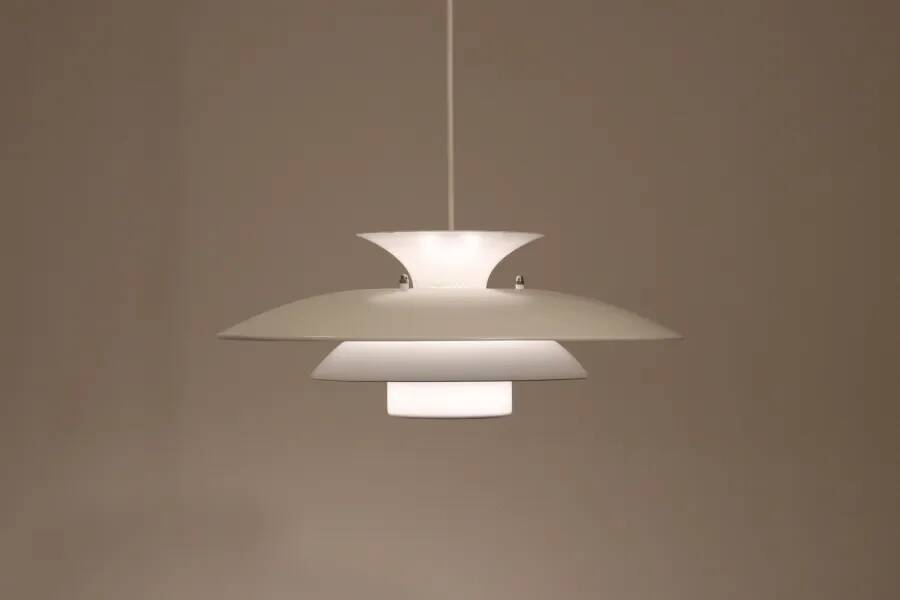 Vintage white Danish design hanging lamp