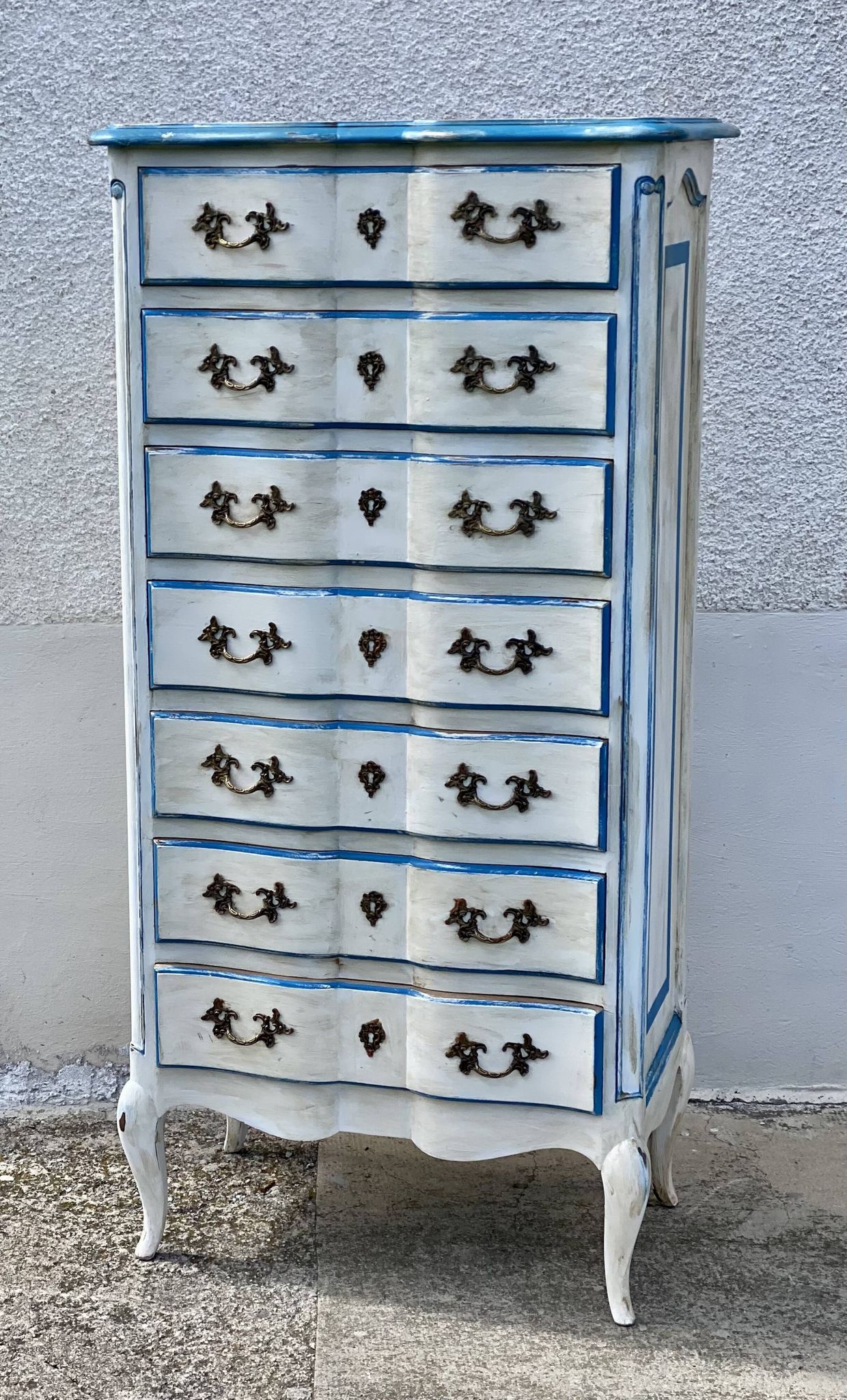 Weekly chest (7 drawers) patinated Provençal style