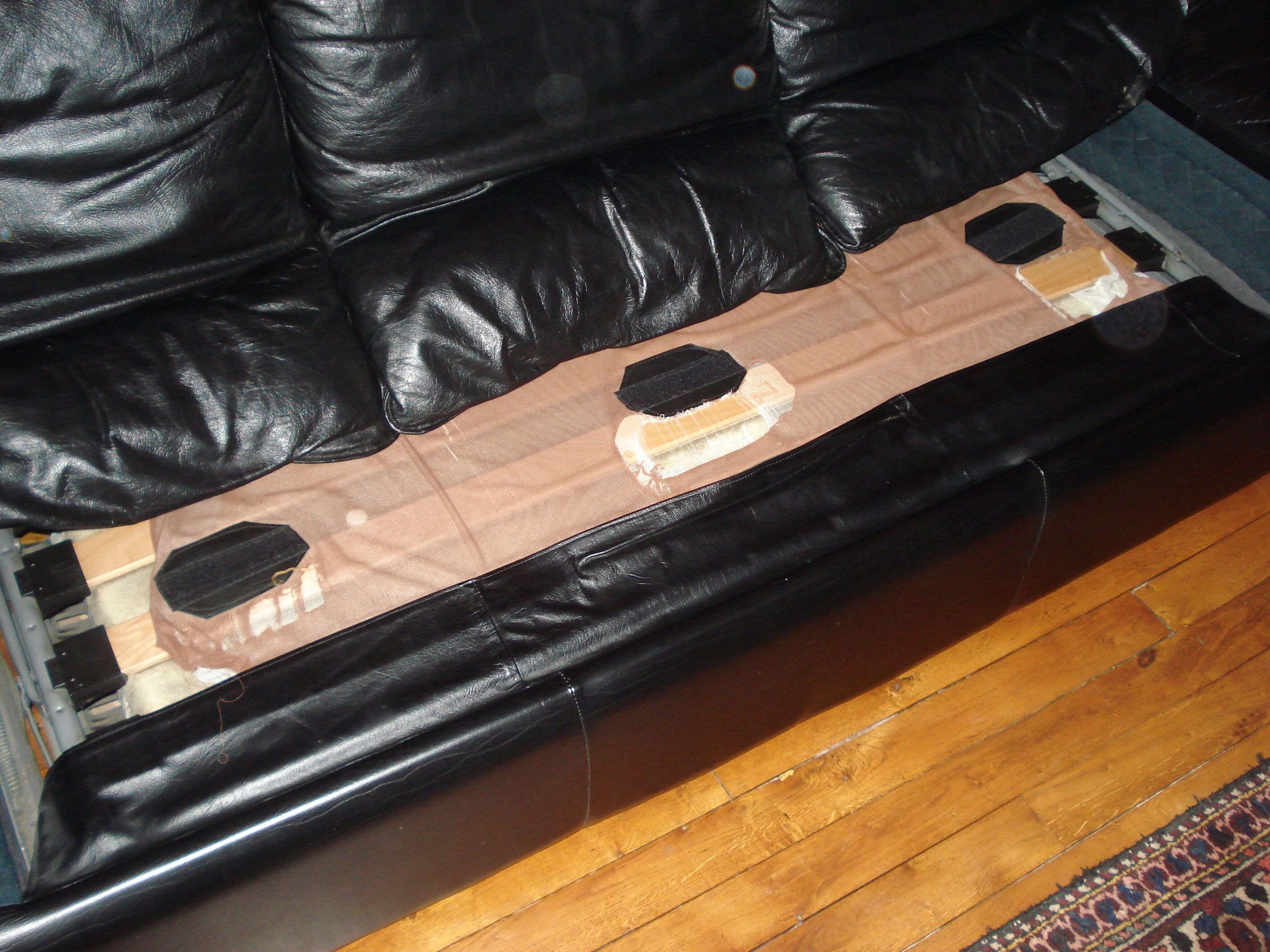 Black leather sofa bed 3 places Roche Bobois from the 80s