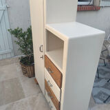 Ancienne armoire asymétrique