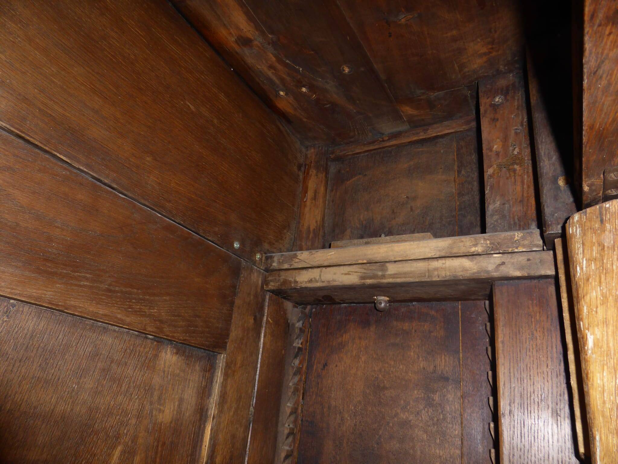 Armoire style Louis XIII Baroque