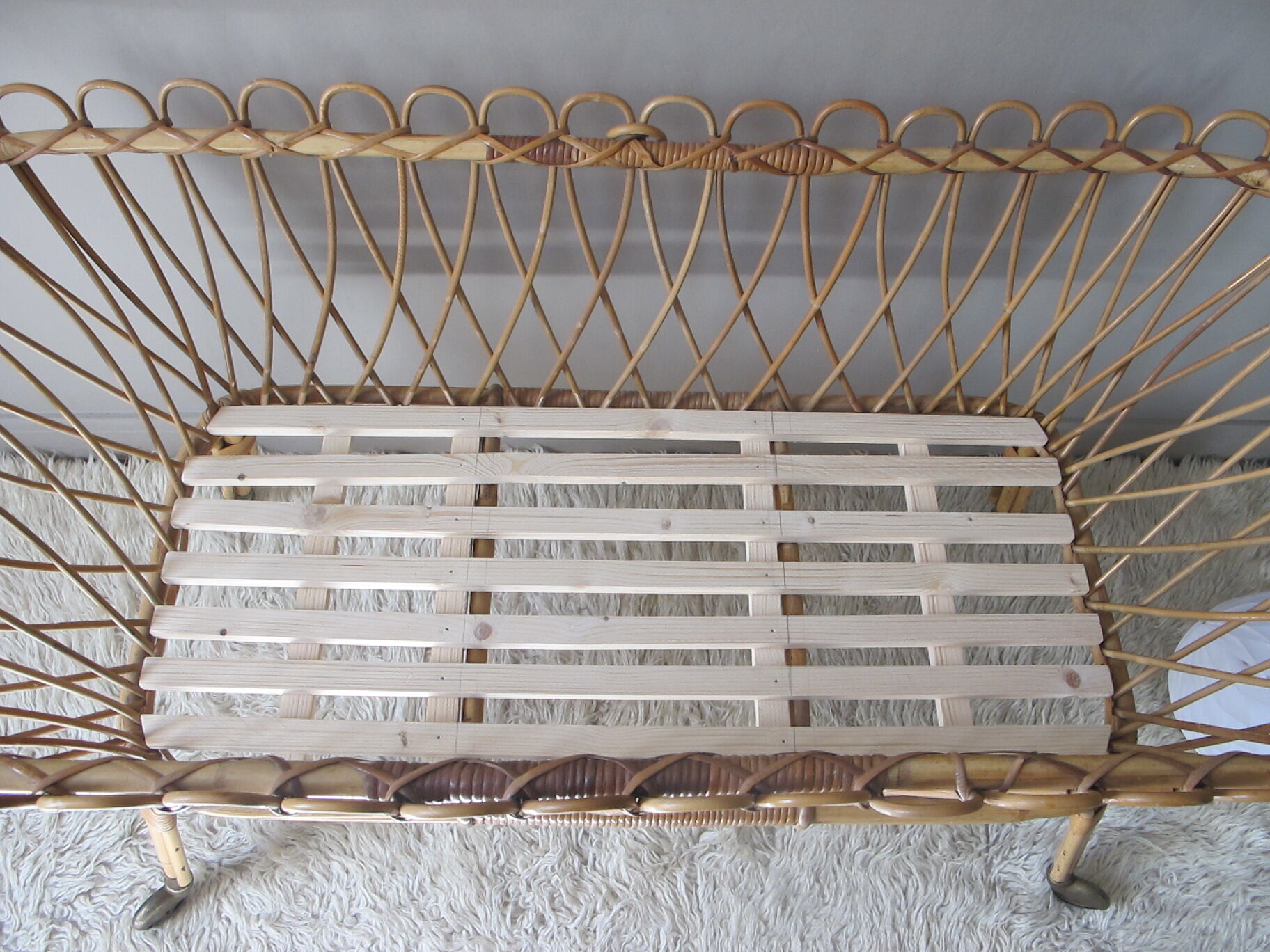 Cradle in rattan and wicker vintage