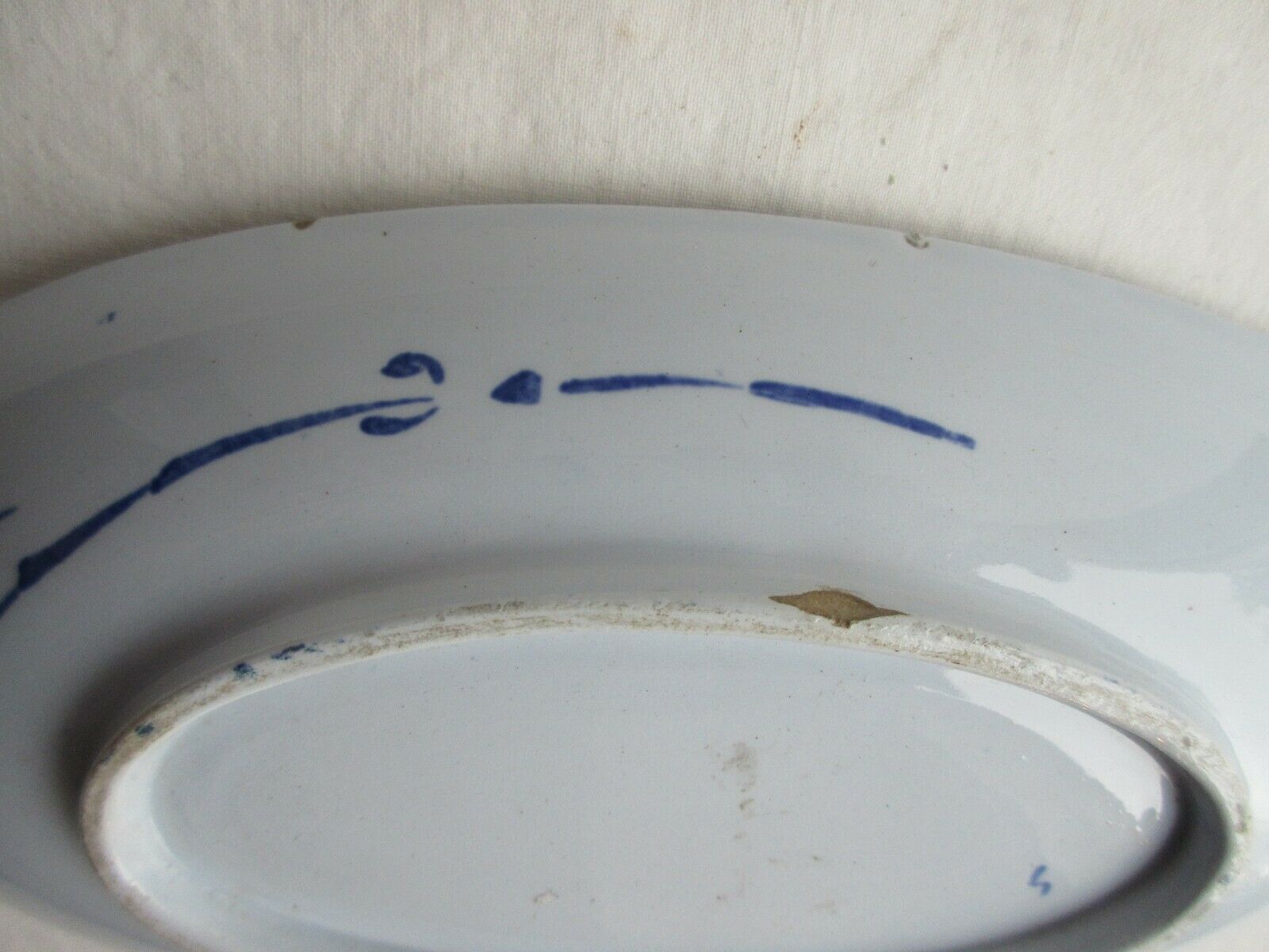 Beurrier, ravier oval signed Creil Montereau model YEDO in blue