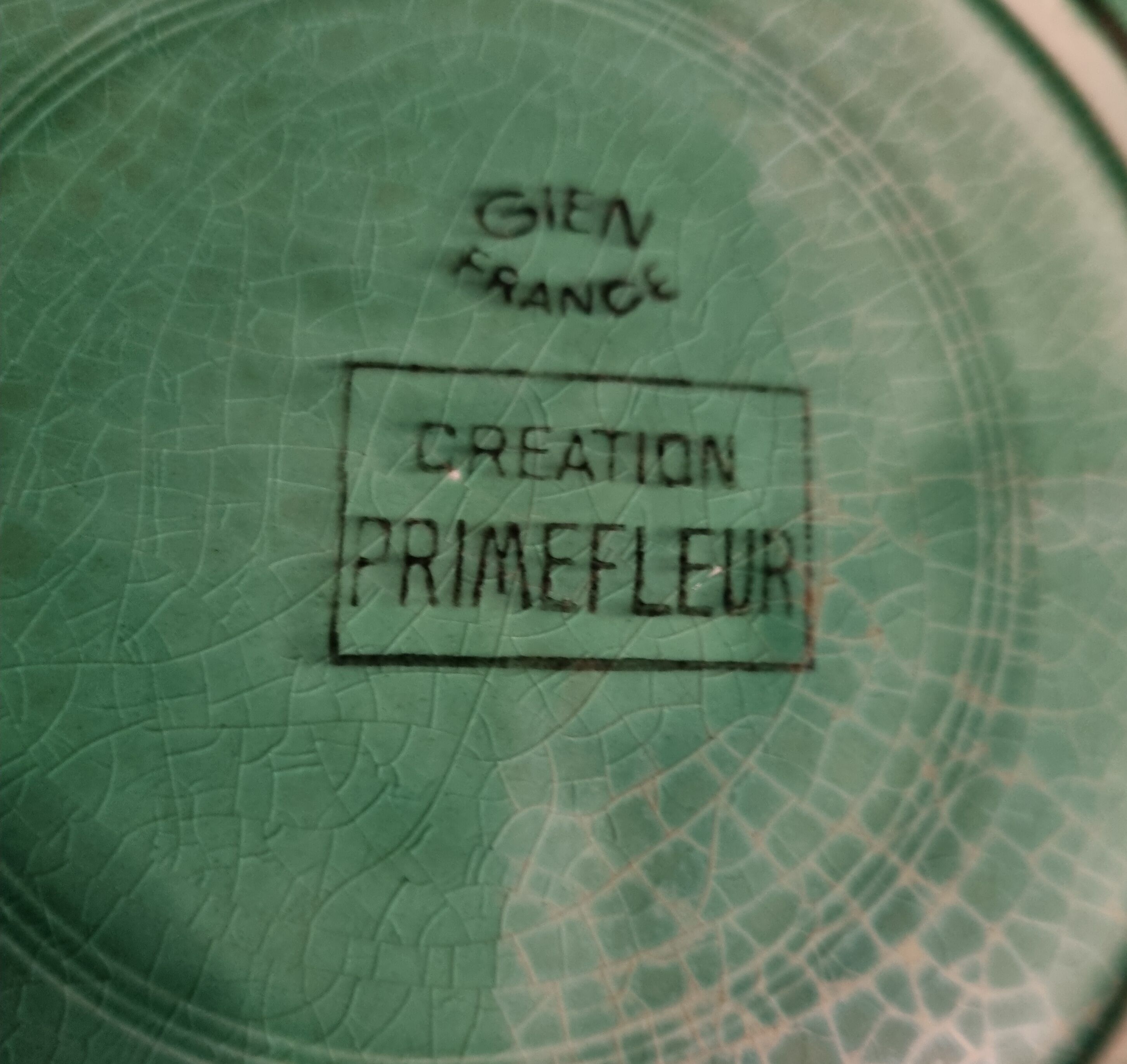 Set of 6 dessert plates in slip Gien