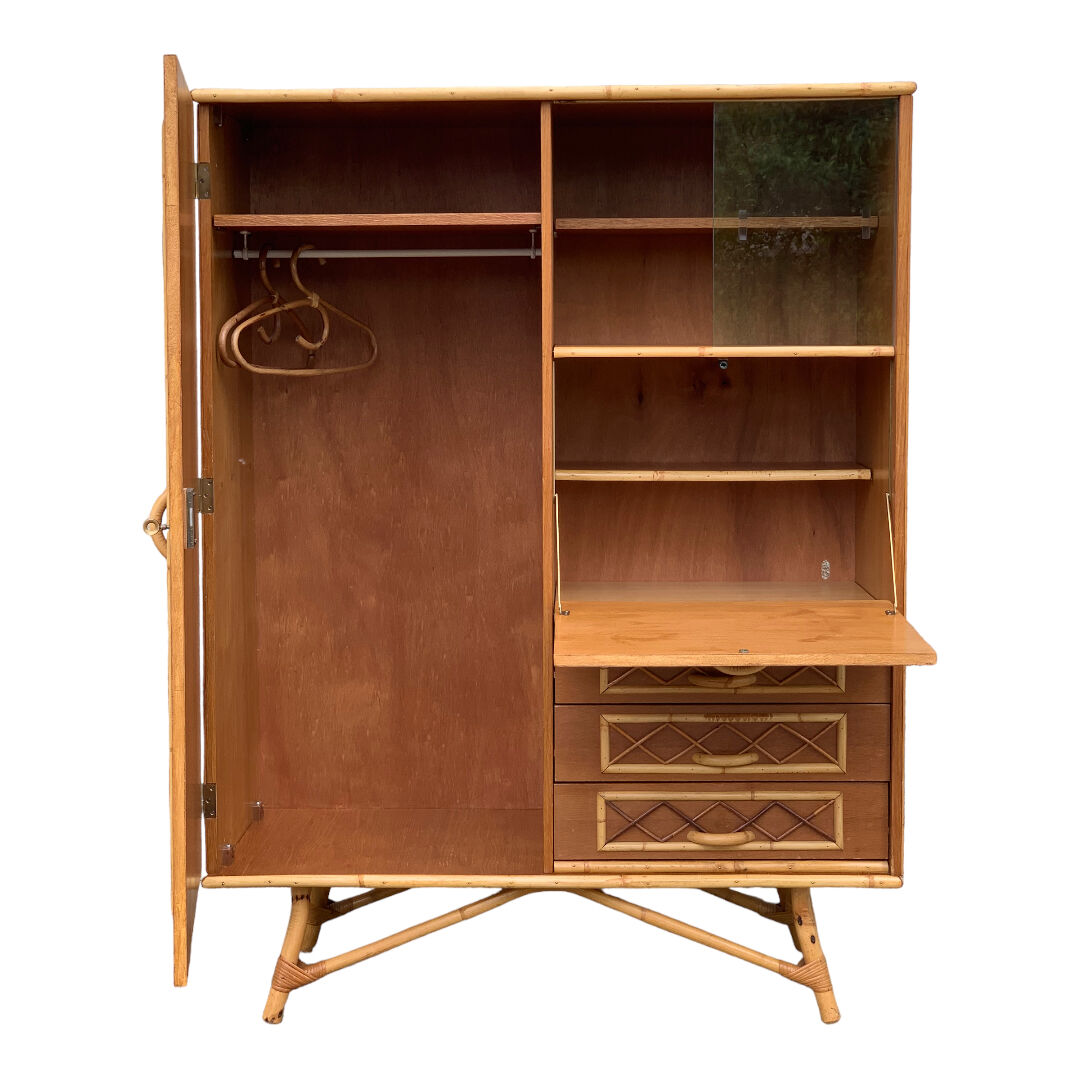Rattan wardrobe with tapered legs from the 1960s.