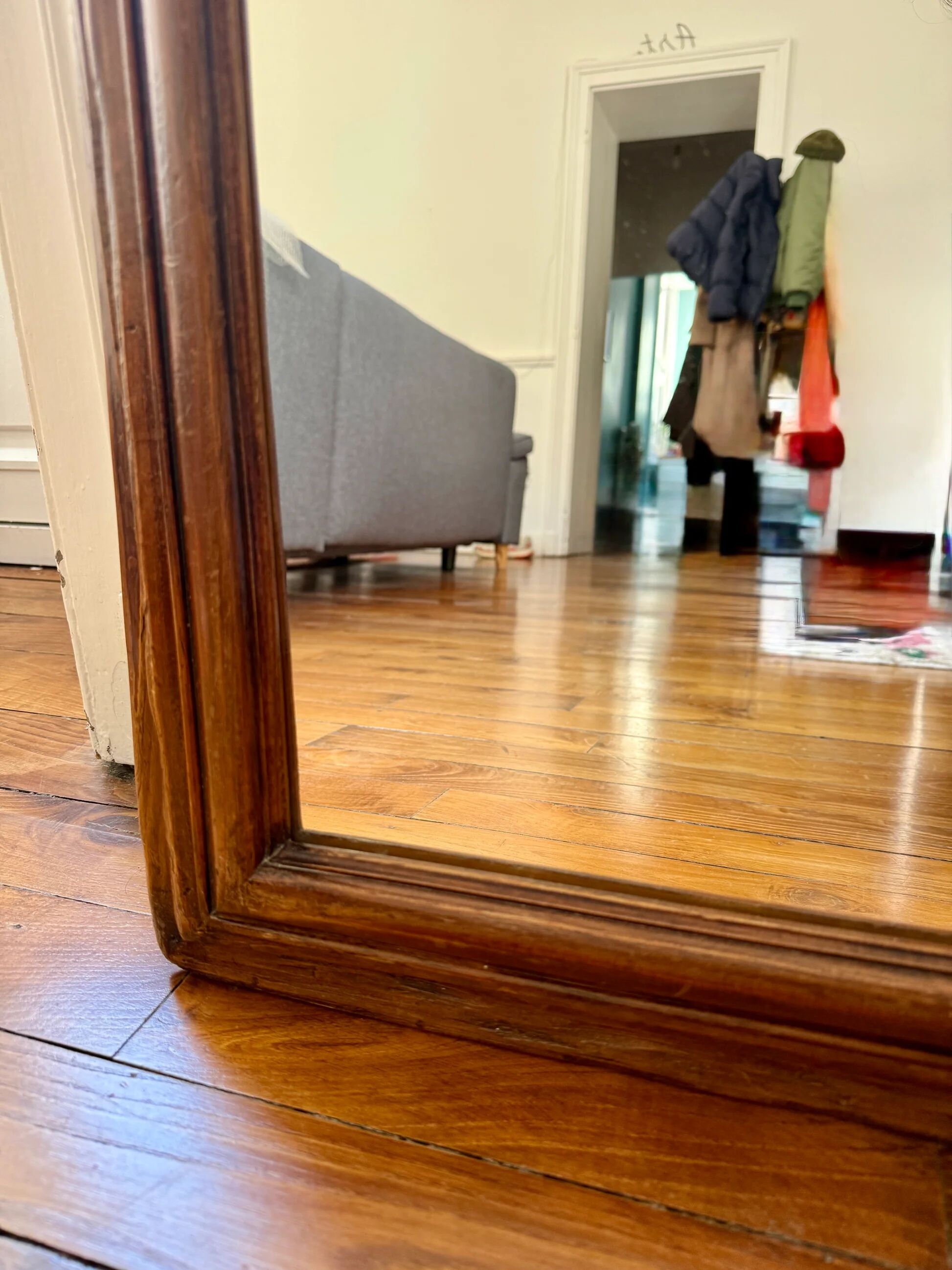 Light wooden tabletop mirror - vintage charm