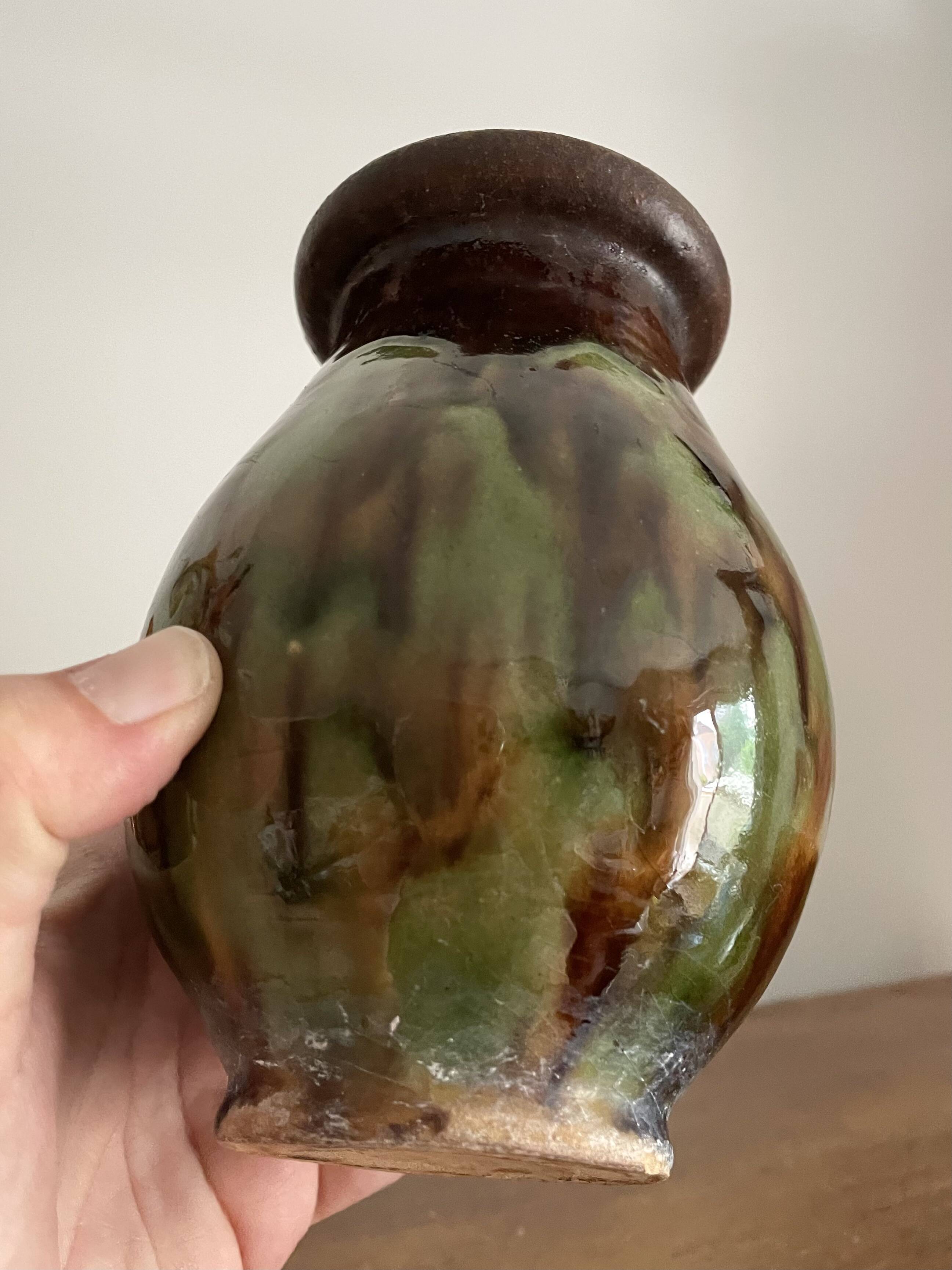 Lot d’une cruche et 2 petits vases