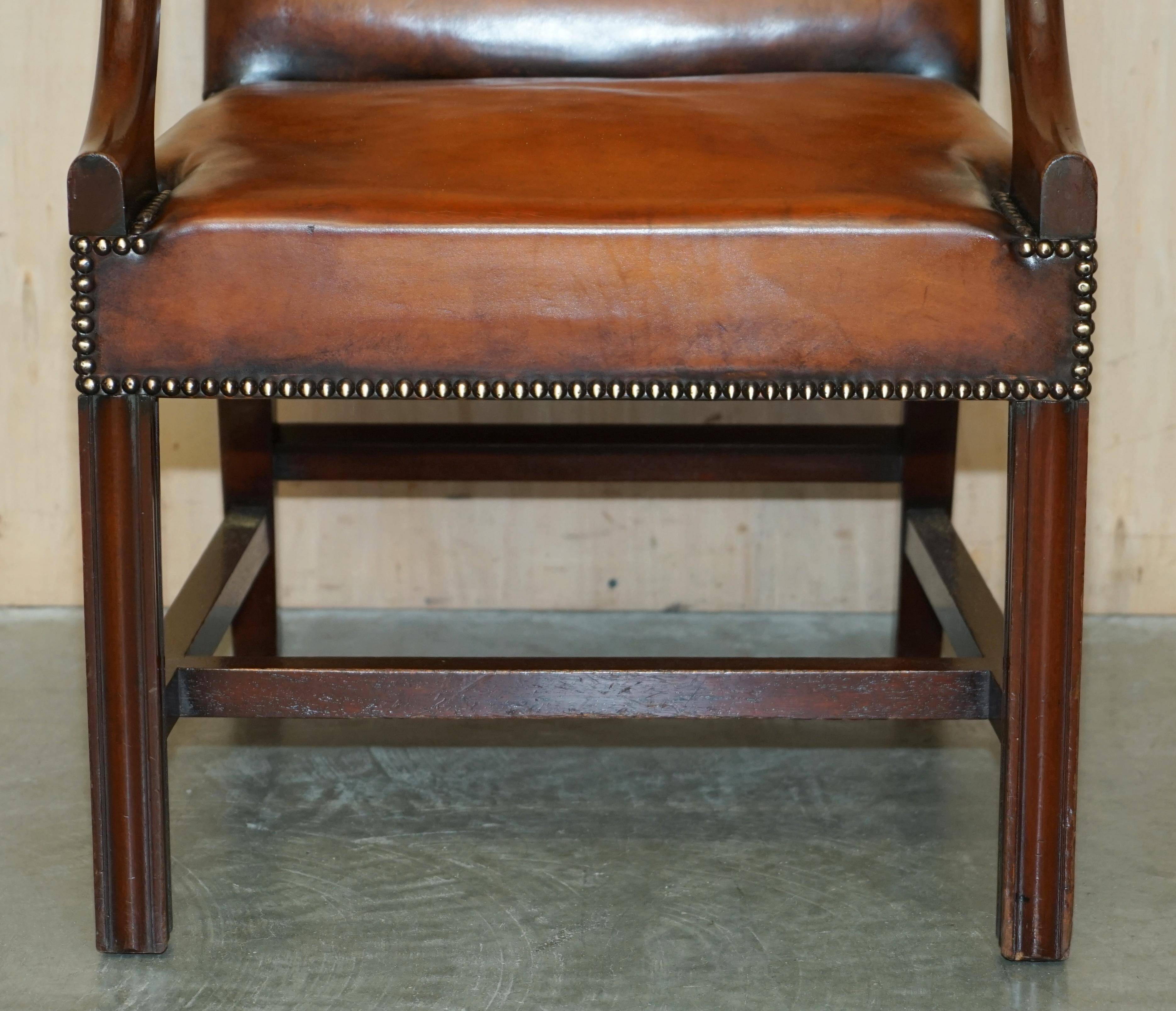 Fauteuil de bureau Gainsborough restauré cuir teint à la main