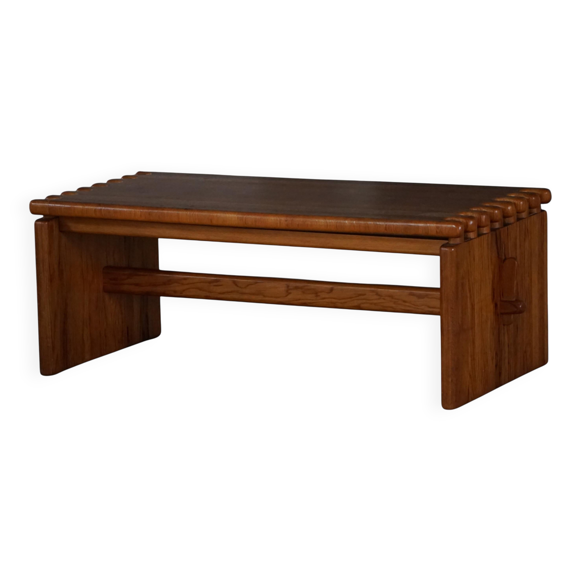 Large rectangular coffee table in solid pine, Danish modern, 1960s.