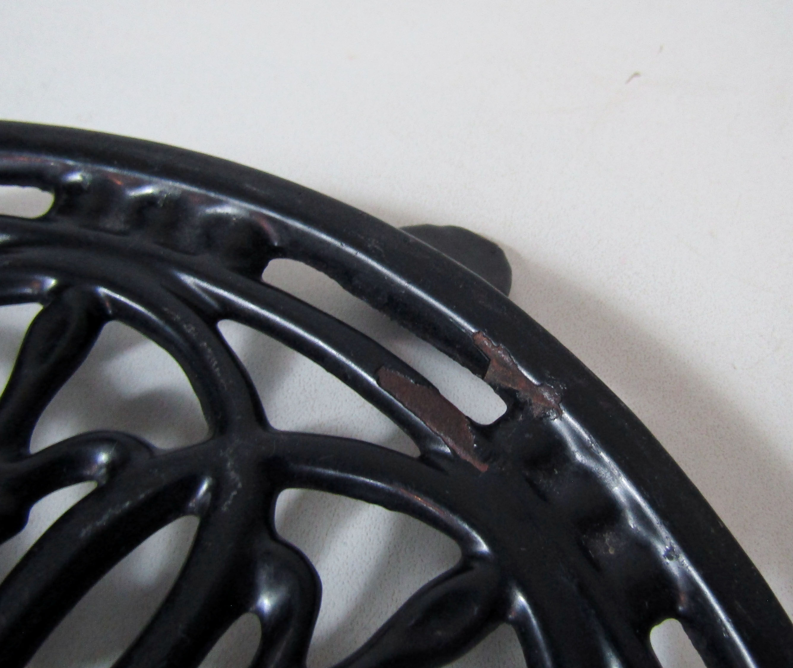 Vintage 21cm black cast iron round flat