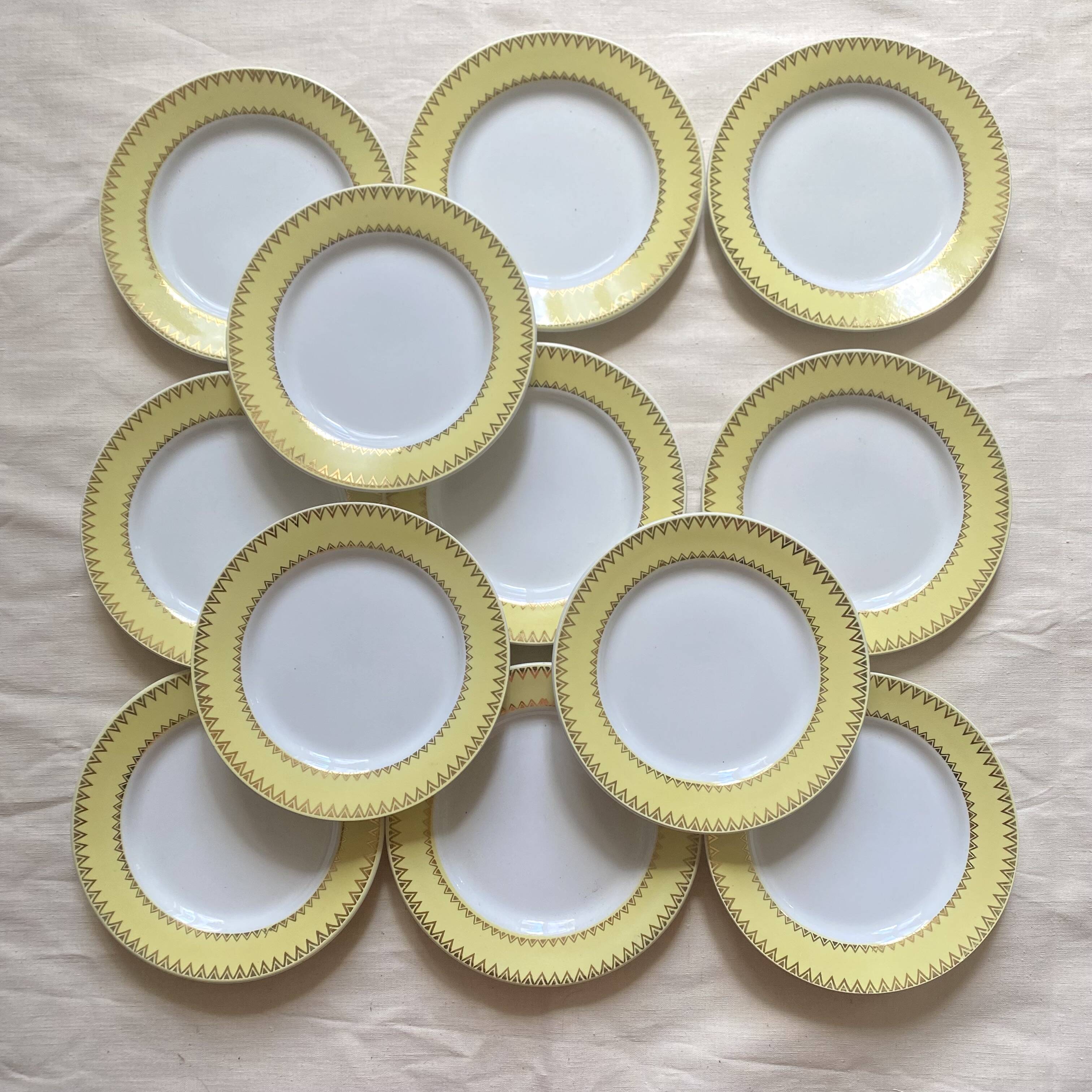 Assiettes à dessert années 50-60