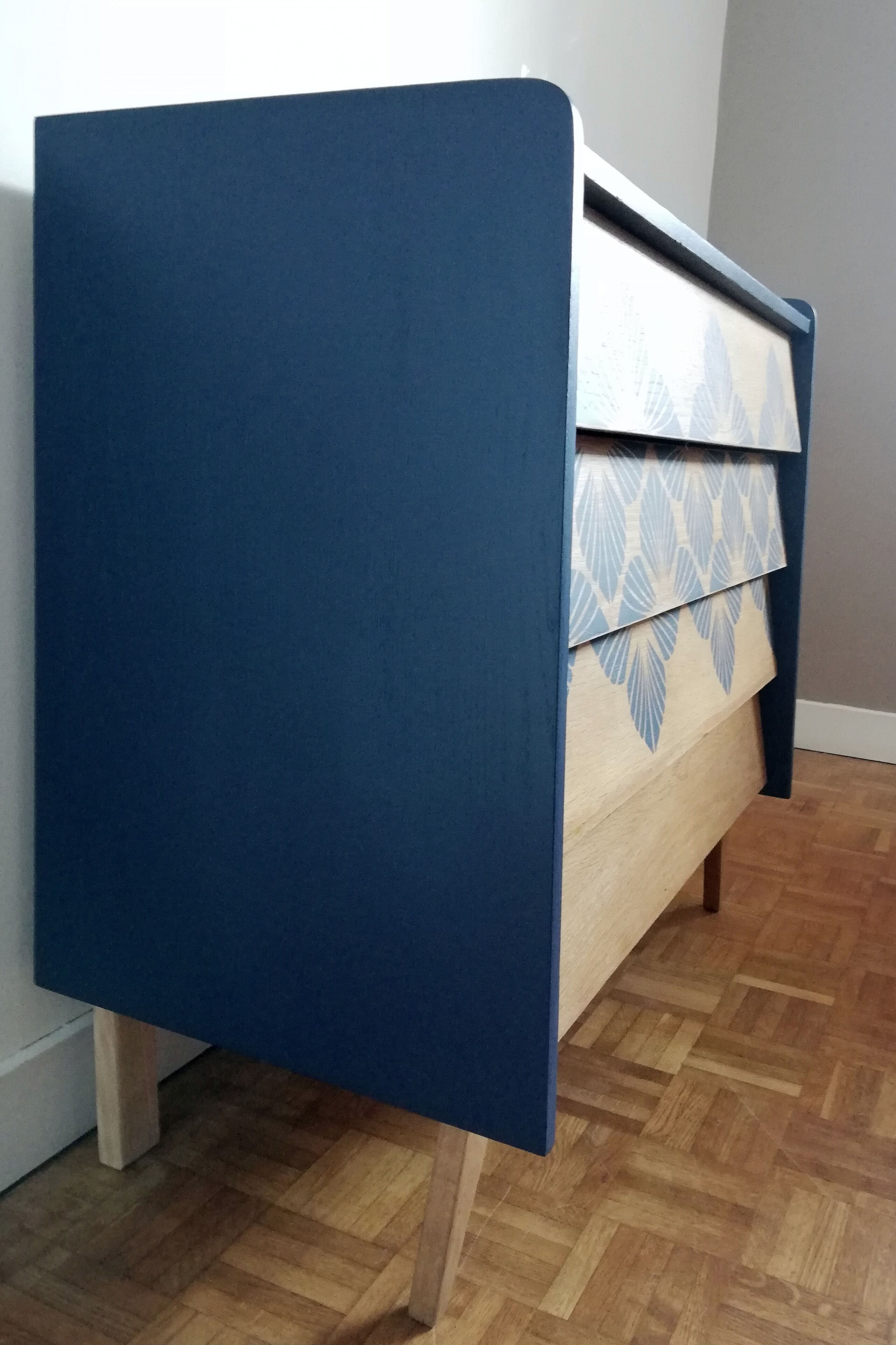 1960 Chest of drawers revisited in midnight blue
