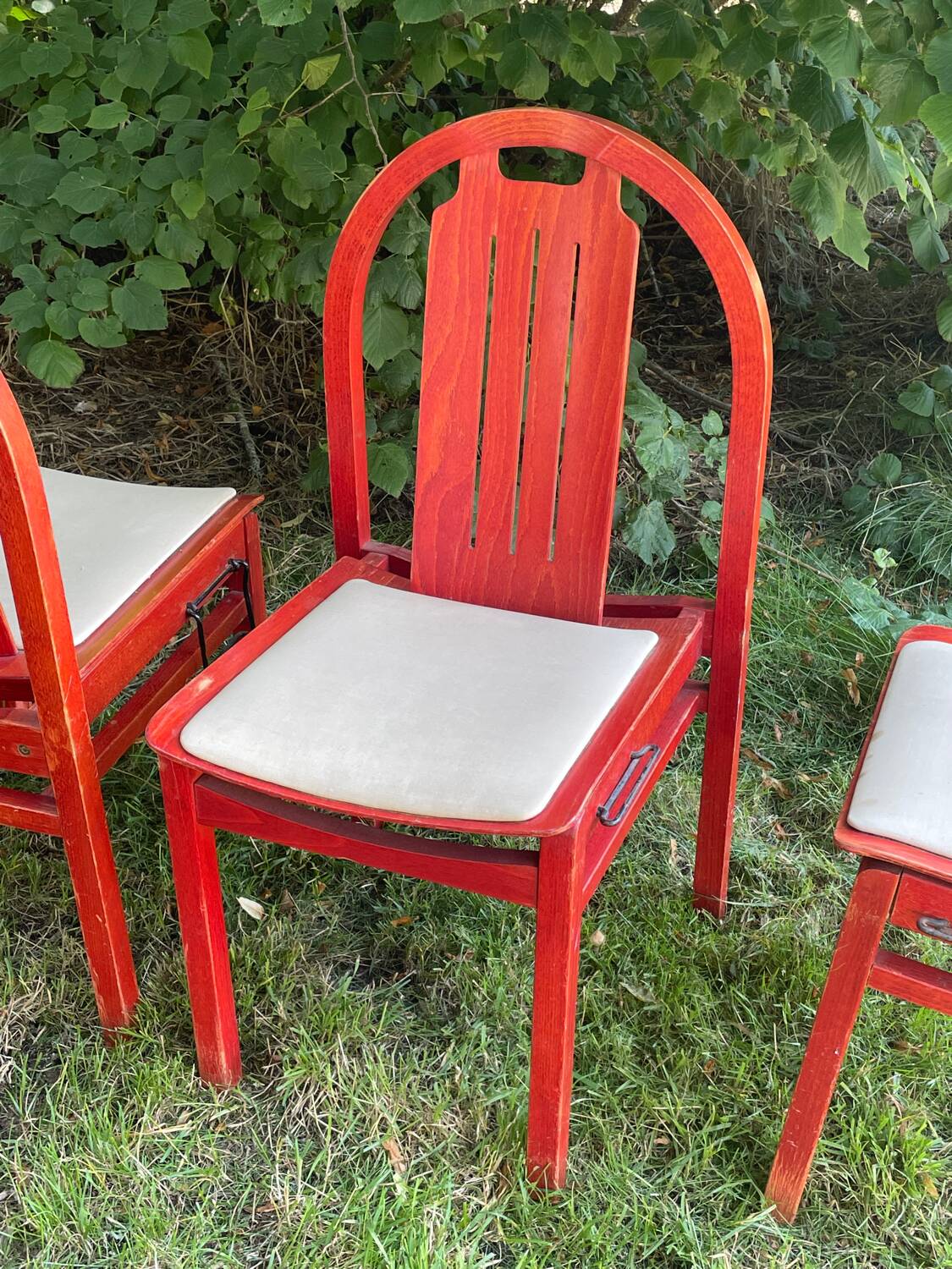 4 chaises bois rouge Baumann Argos