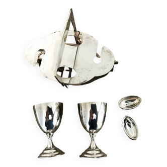 Set of 2 egg cups + 2 silver metal salt pots with hallmark