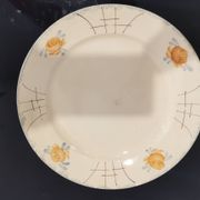 Ancien plat en faïence Terre de fer, peint à la main