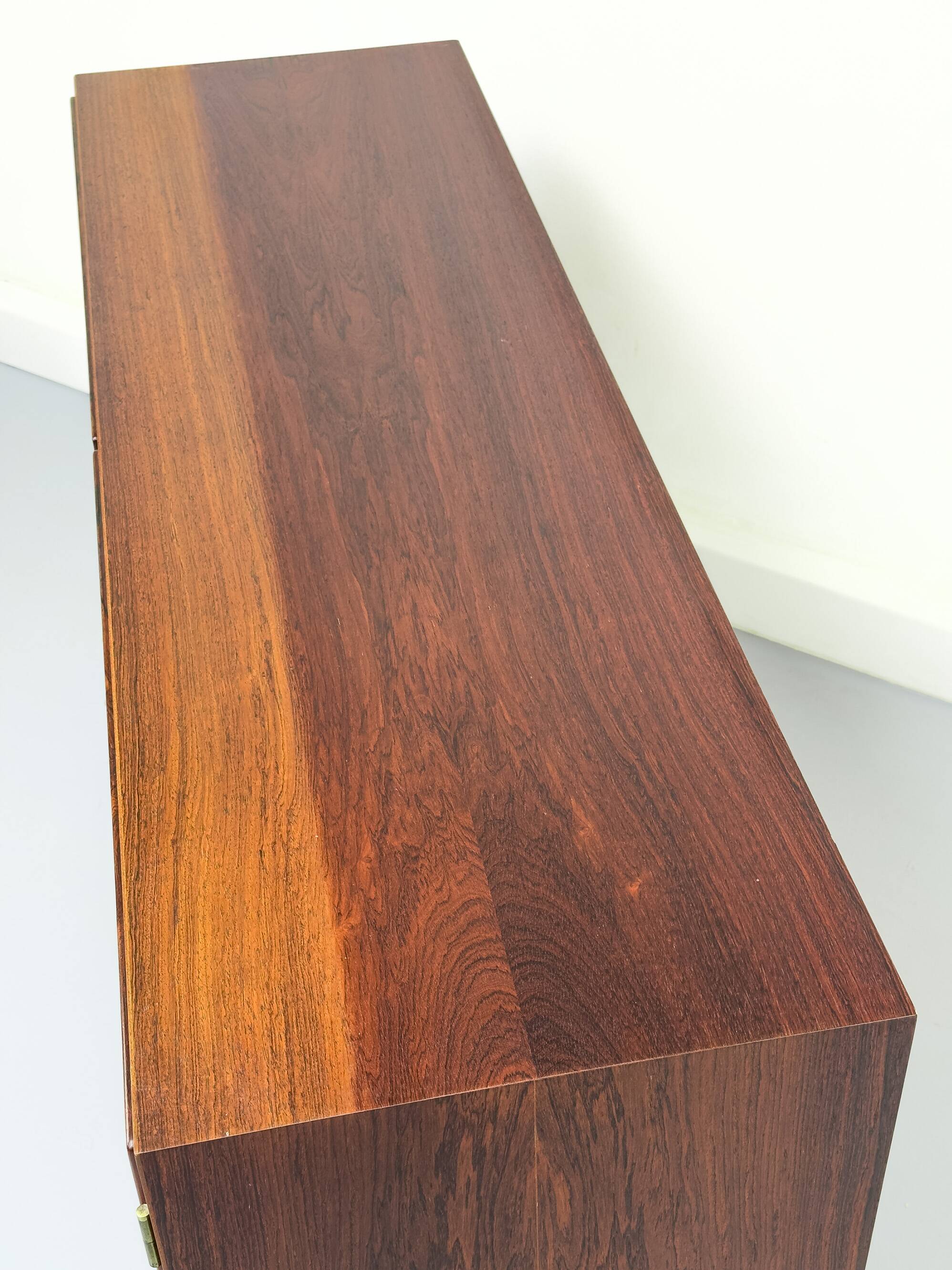 Buffet danois par Carlo Jensen pour Hundevad & Co., années 1960