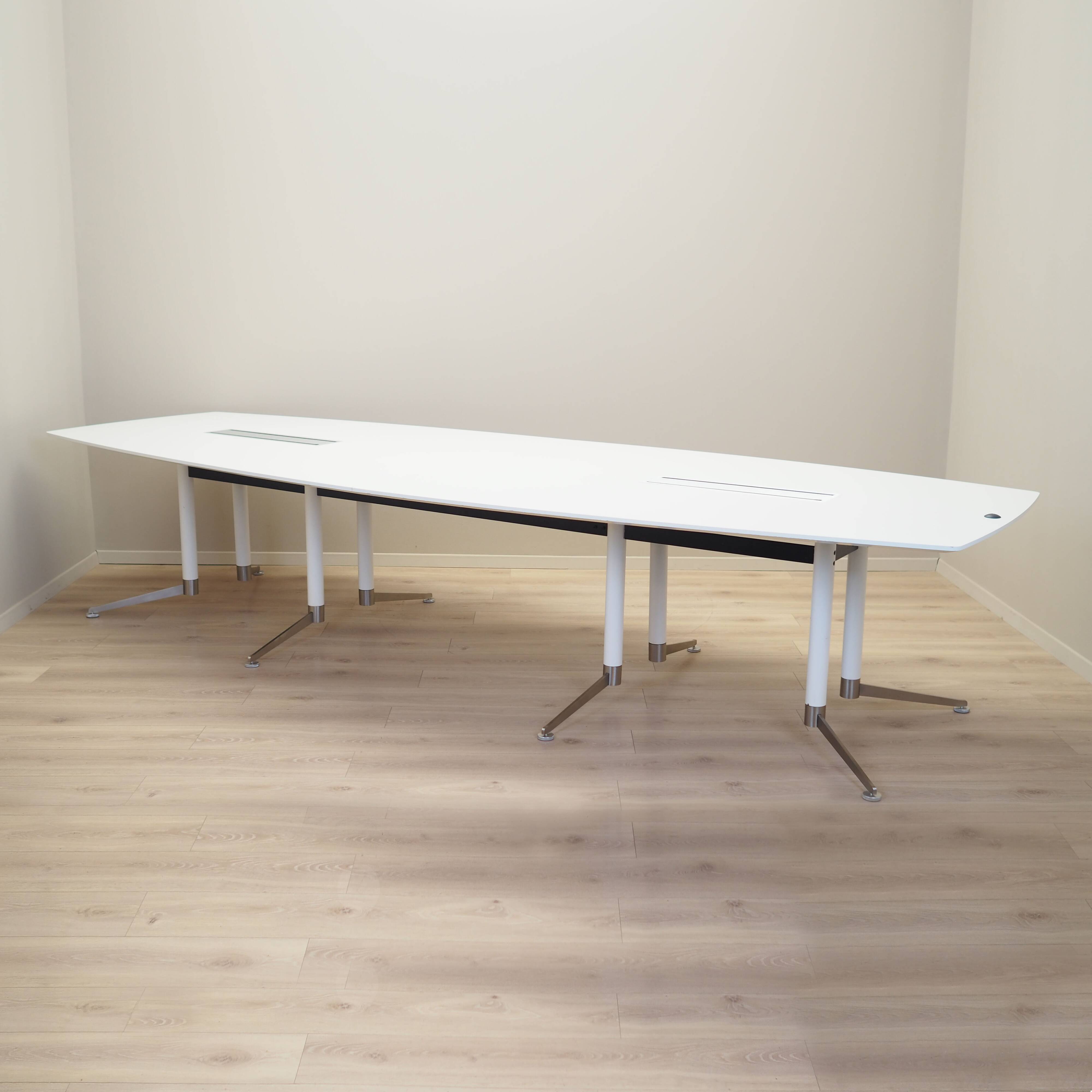 Conference table, Danish design, 2016, designer: Paul Leroy, manufacturer: