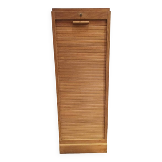 Filing cabinet with sliding curtain