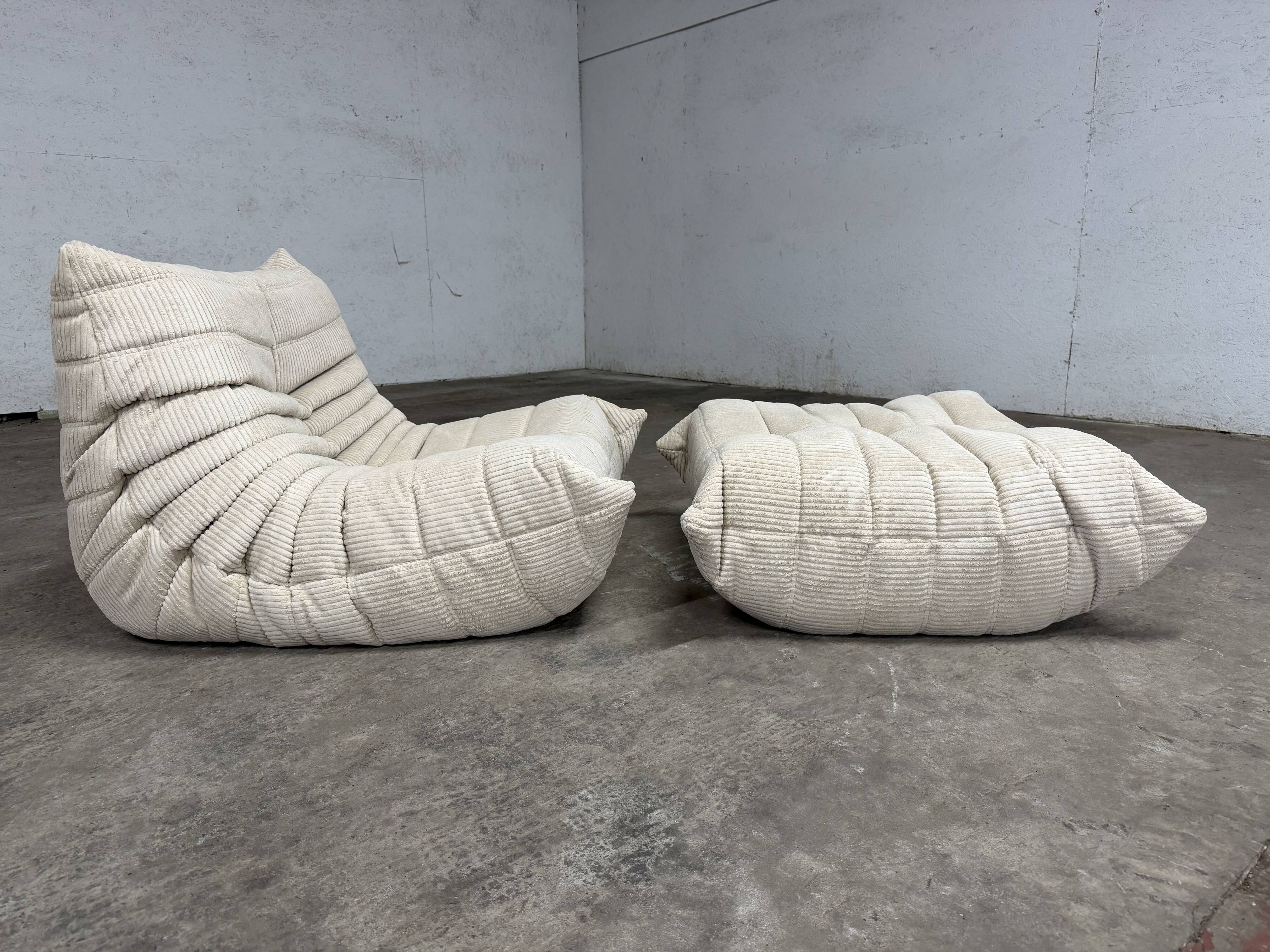 Ligne Roset Togo 1-seater in pouf in Beige Corduroy 10/10