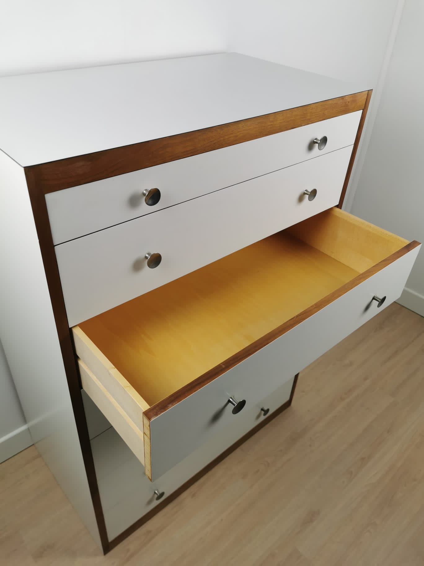 Commode semainier