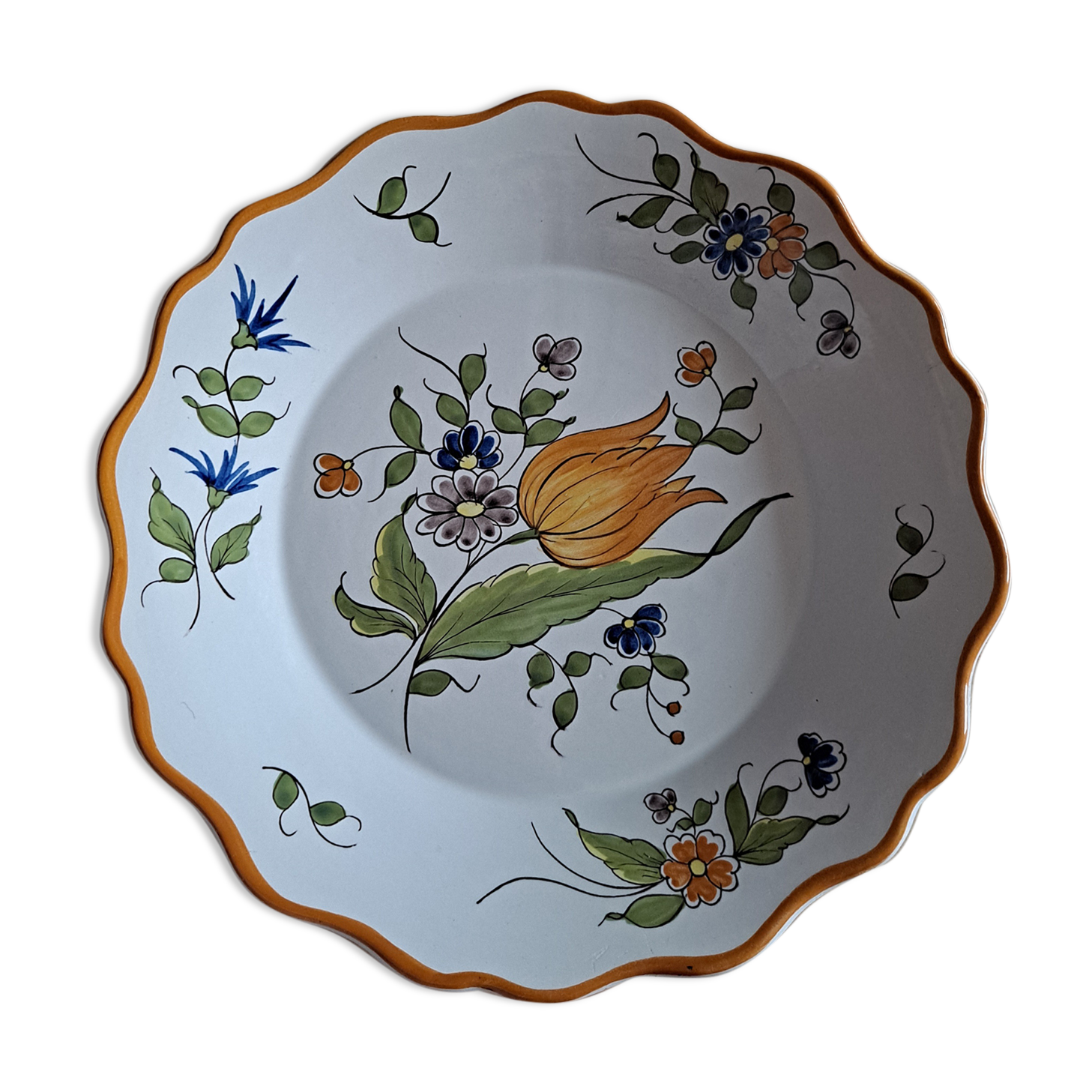 Glazed terracotta cap plate with yellow tulip
