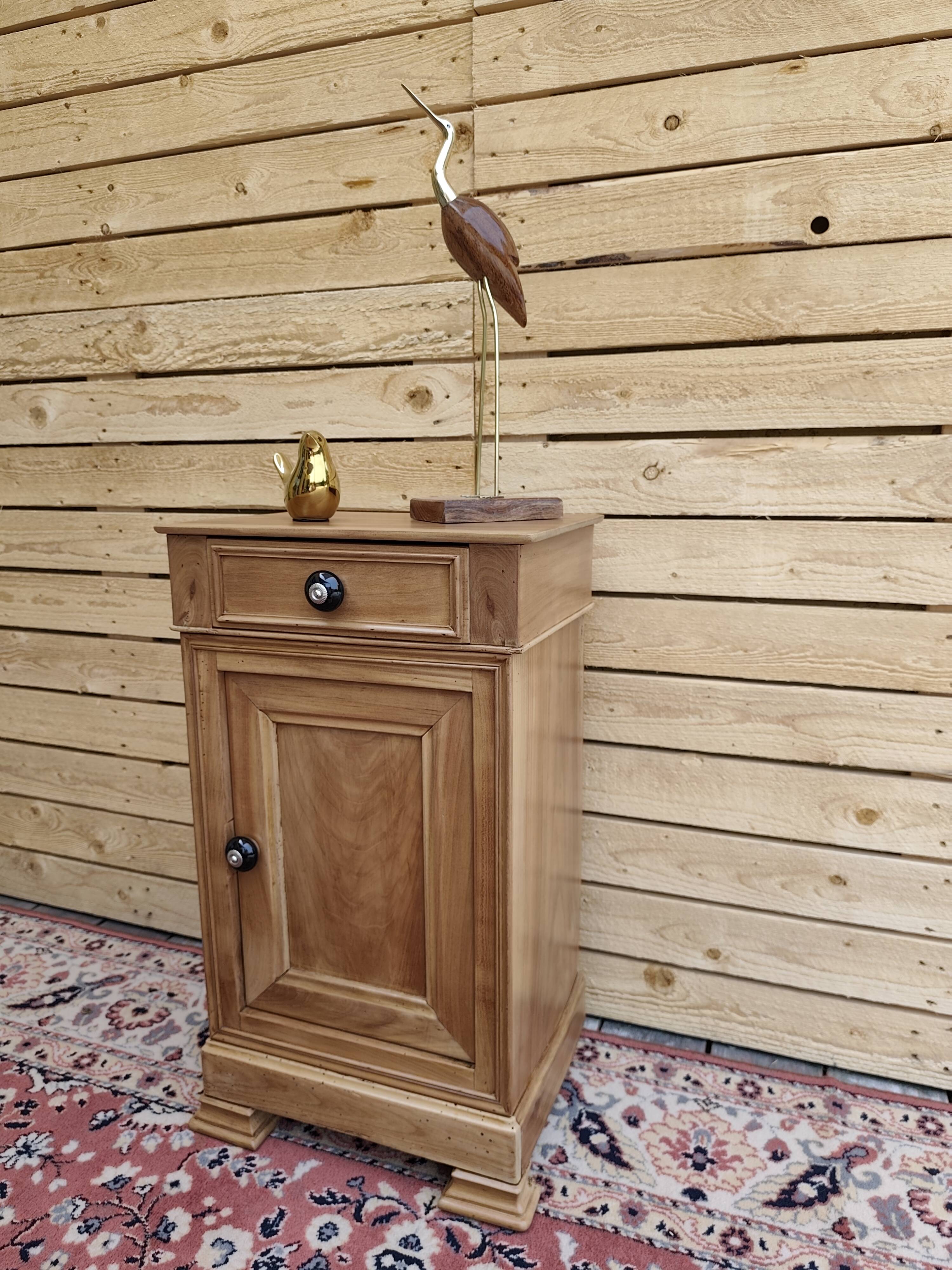 Coucou side table